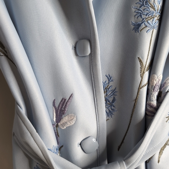 NWOT Guillaume Baby Blue Belted Jacket with Floral Embroidery, Size XS - Picture 4 of 8